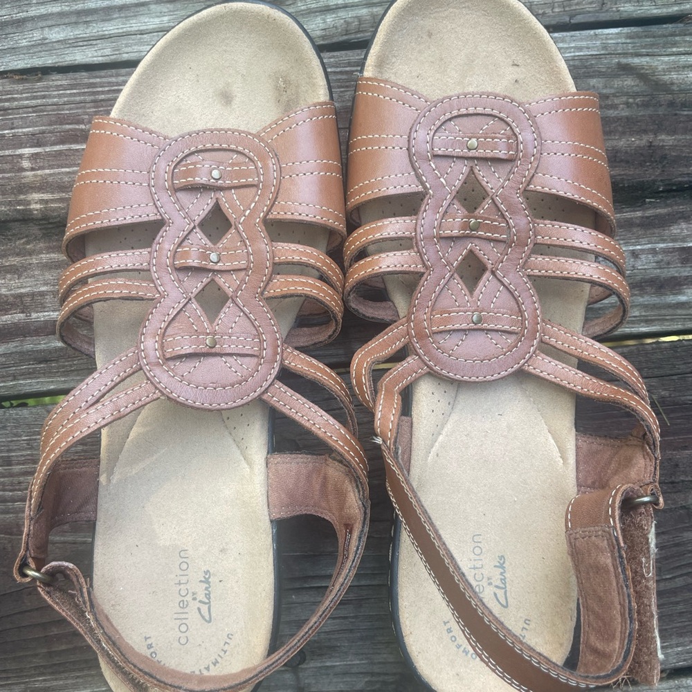Clarks Women's Tan Leather Sandals